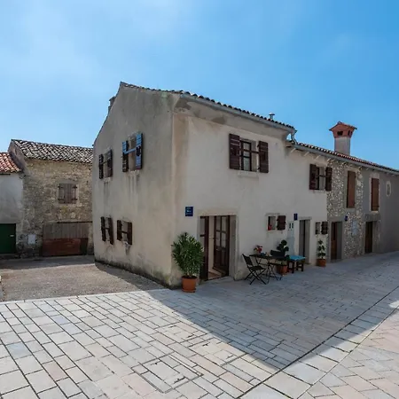 Apartment Adorable San Rocco 2 Pican